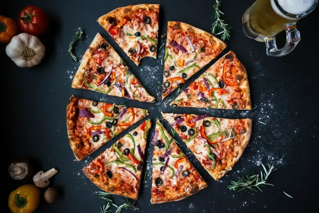 Jakie składniki na pizzę? Odkryj najlepsze połączenia i inspiracje Jakie składniki na pizzę? Odkryj najlepsze połączenia i inspiracje