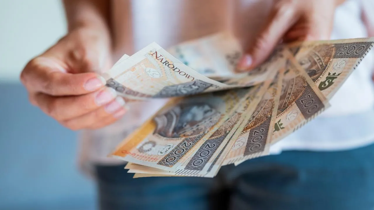 Jakie podatki wprowadził PiS i jak wpłynęły na Polaków? Jakie podatki wprowadził PiS i jak wpłynęły na Polaków?