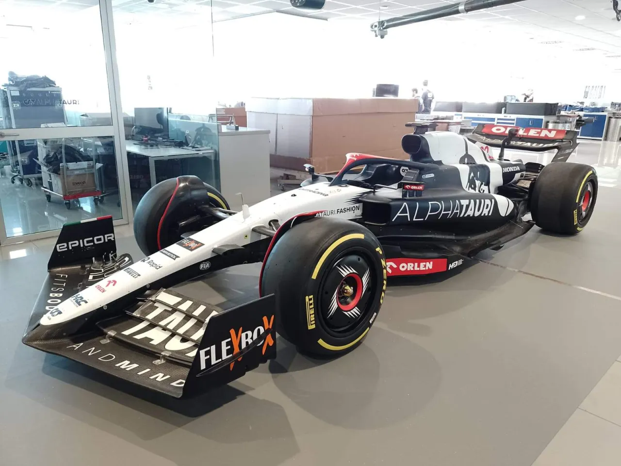 Alpha tauri pozostanie w f1 dzięki współpracy z fia - najnowsze informacje