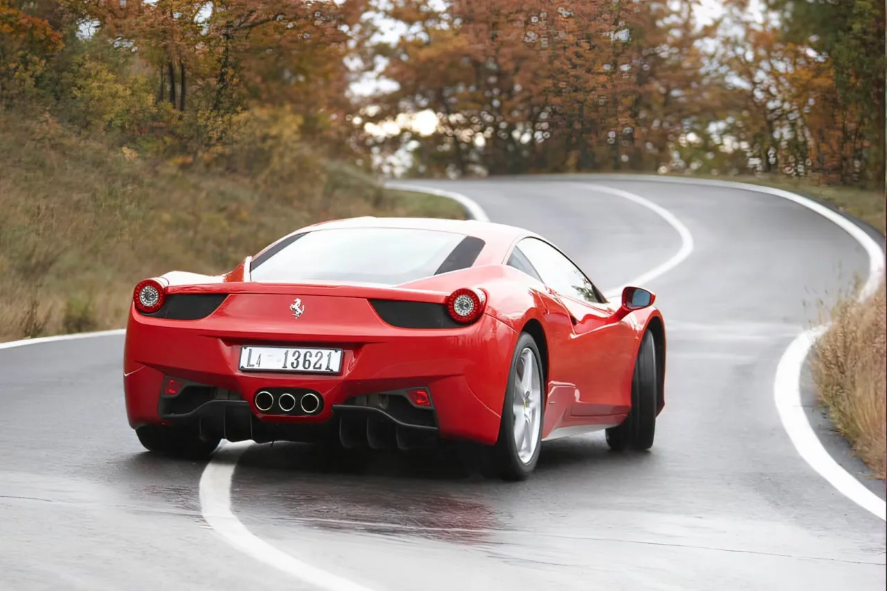 Ferrari 458 - Czy warto kupić to V8? Ceny, usterki i poradnik