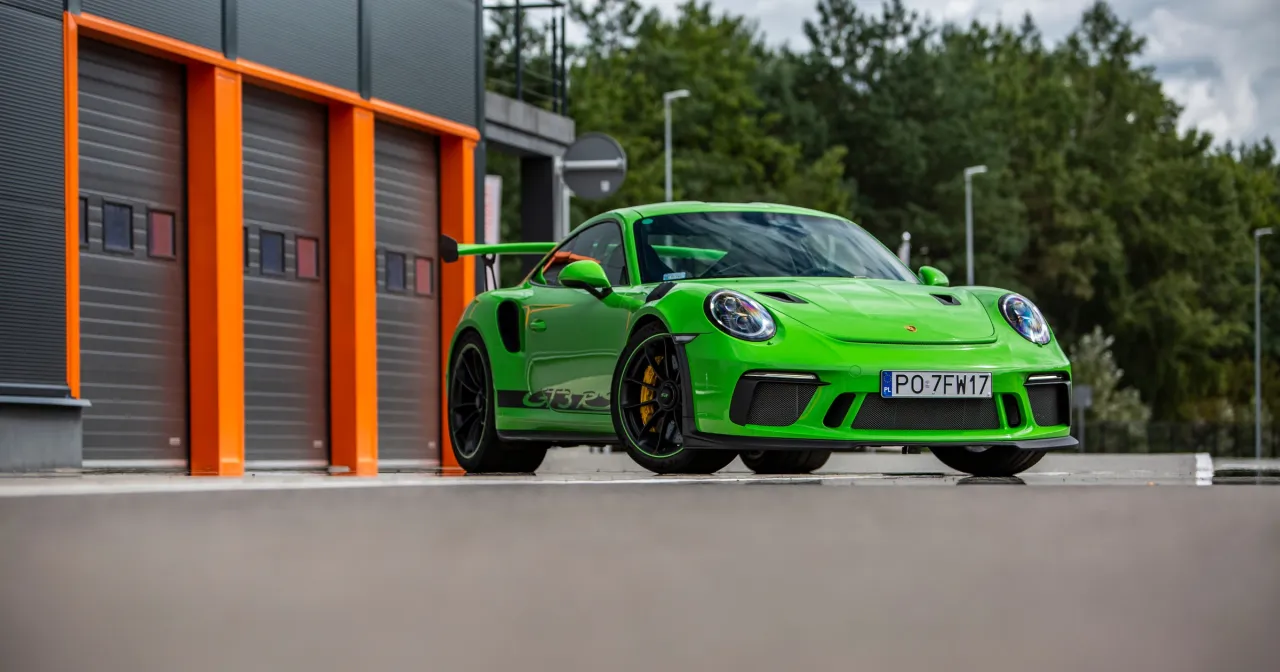 Porsche 911 GT3 RS - Cena, osiągi i czy warto dopłacić względem GT3?