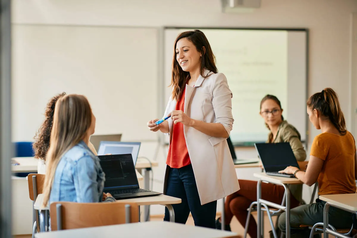 Nauczyciel edukacji wczesnoszkolnej - Jak zdobyć pełne kwalifikacje?
