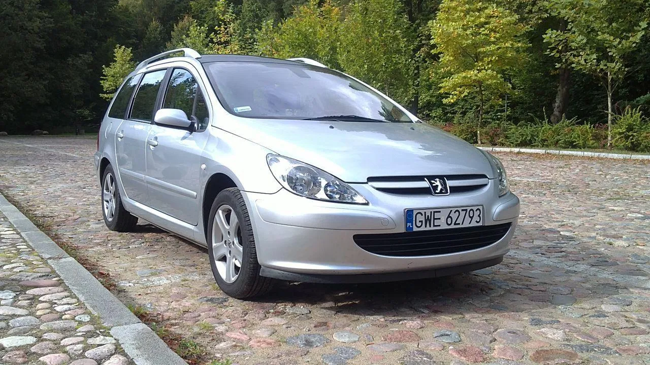 Ile pali Peugeot 307 1.6 benzyna? Sprawdź, co musisz wiedzieć