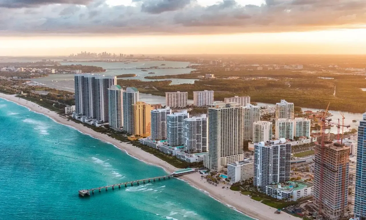 najlepszy-czas-na-podr-do-miami-uniknij-t-um-w-i-wysokich-cen