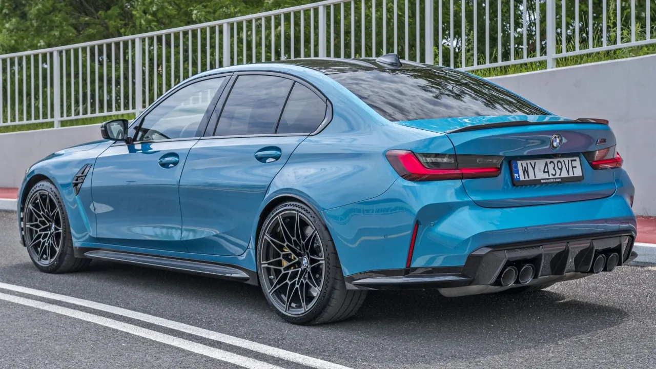 BMW M3 - Osiągi, ceny i różnice wersji. Jaką odmianę wybrać?