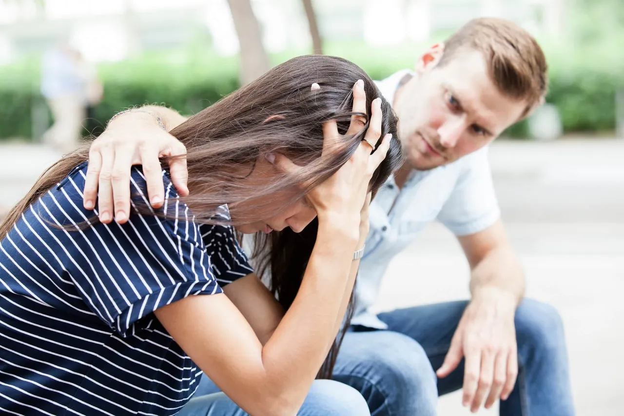 Jak żyć z osobą chorą psychicznie i nie stracić siebie w tym procesie Jak żyć z osobą chorą psychicznie i nie stracić siebie w tym procesie