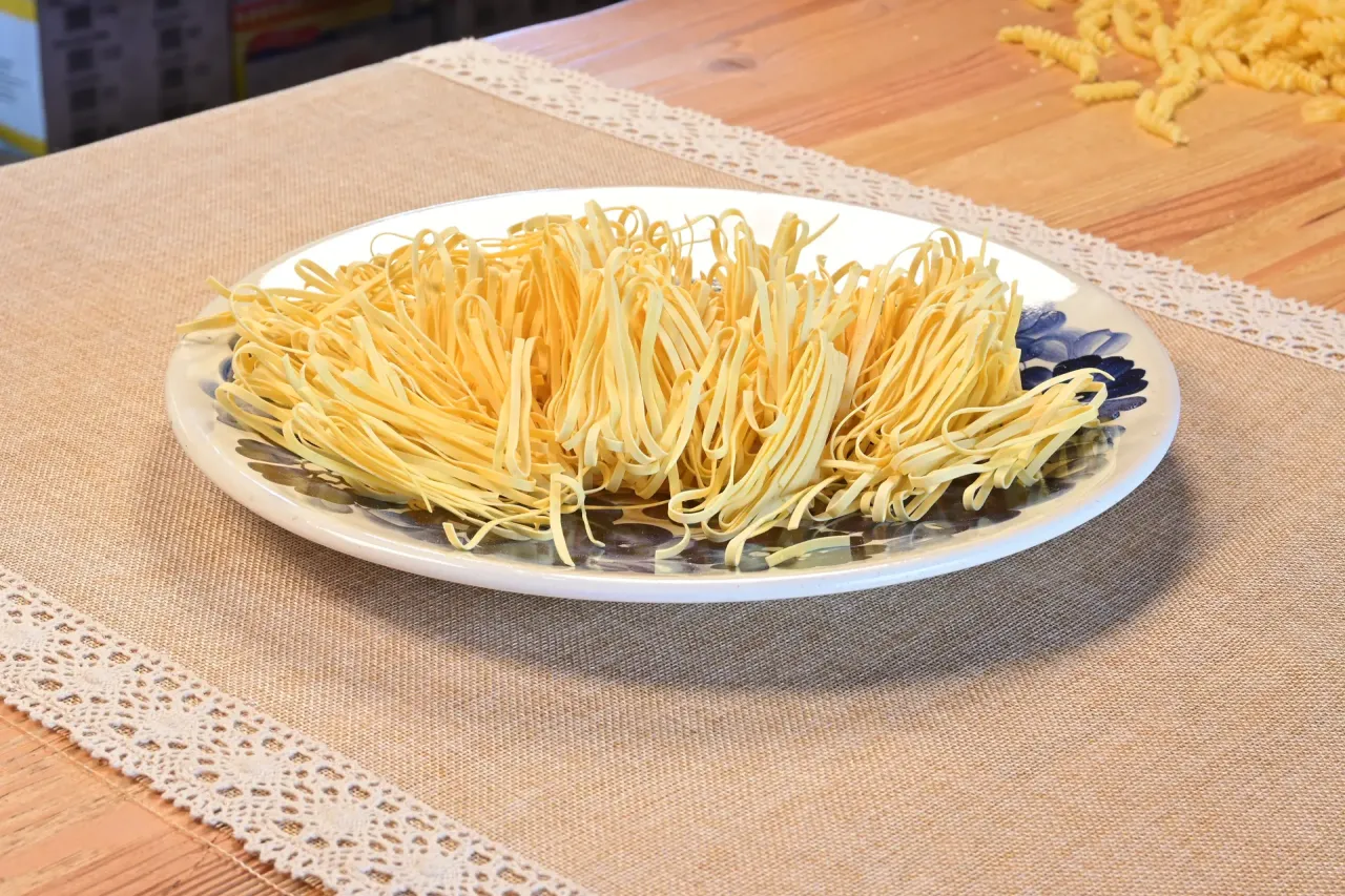 Ile makaronu tagliatelle na osobę? Poznaj idealną porcję!