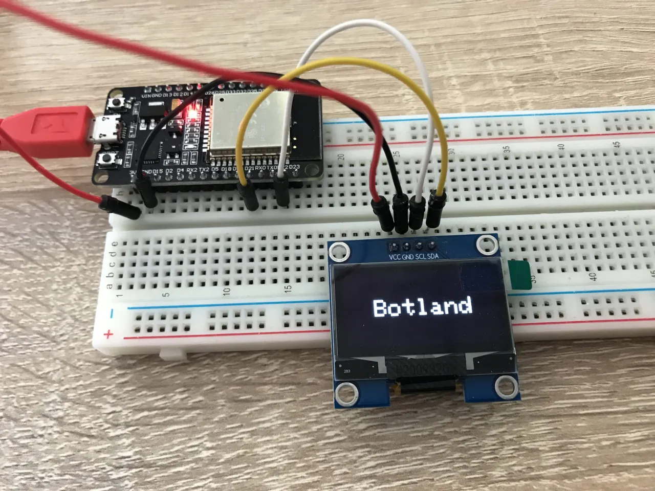 Jak podłączyć Arduino OLED i stworzyć pierwszy wyświetlacz graficzny Jak podłączyć Arduino OLED i stworzyć pierwszy wyświetlacz graficzny