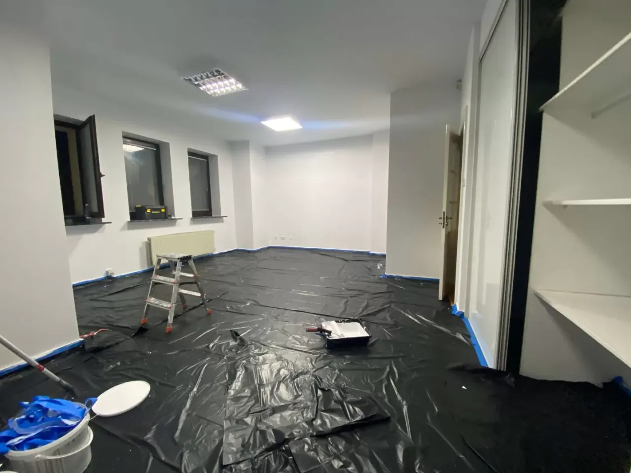 Ile kosztuje malowanie mieszkania? Zaskakujące ceny i czynniki wpływające na koszt Ile kosztuje malowanie mieszkania? Zaskakujące ceny i czynniki wpływające na koszt