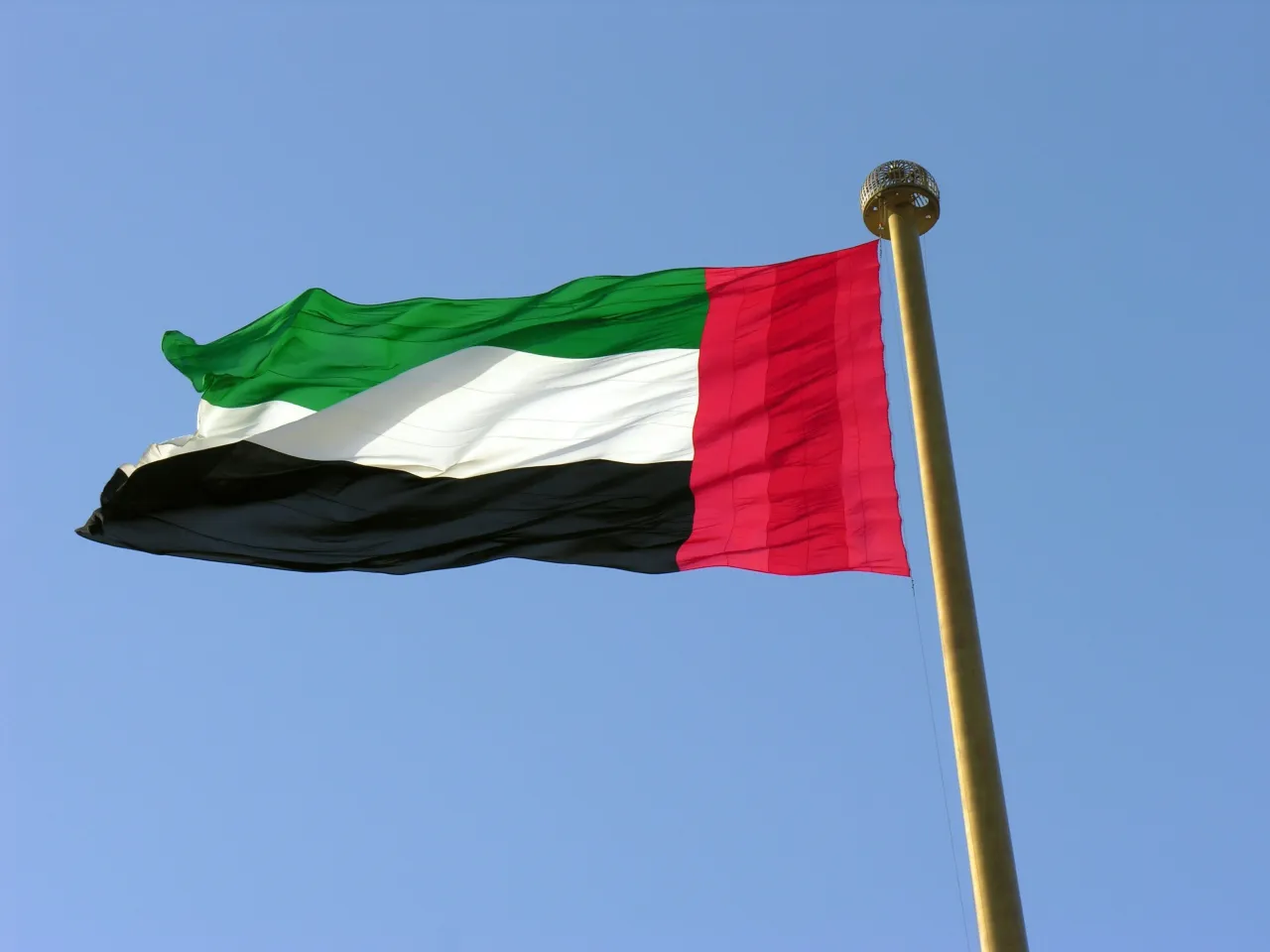ZEA - Co to za kraj? Przewodnik po Zjednoczonych Emiratach Arabskich ZEA - Co to za kraj? Przewodnik po Zjednoczonych Emiratach Arabskich