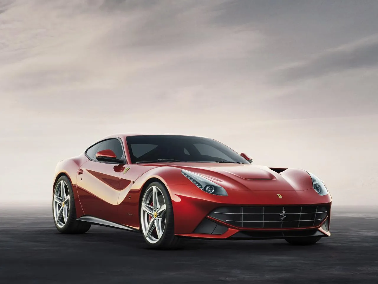 Ferrari F12 Berlinetta - Czy warto kupić legendę V12? Dane i ceny Ferrari F12 Berlinetta - Czy warto kupić legendę V12? Dane i ceny