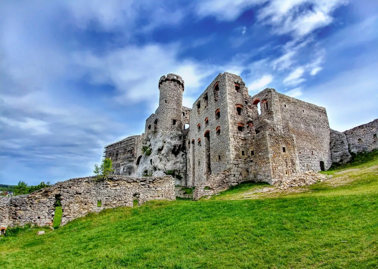 Jura Krakowsko-Częstochowska: Zamki, skały, przygoda. Planuj wyjazd! Jura Krakowsko-Częstochowska: Zamki, skały, przygoda. Planuj wyjazd!