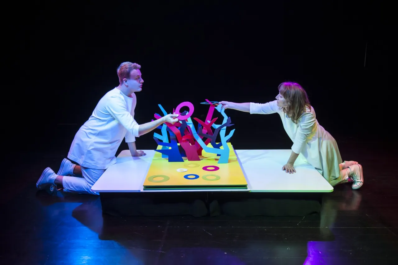 Teatr Baj Warszawa: Magiczne spektakle dla dzieci - przewodnik
