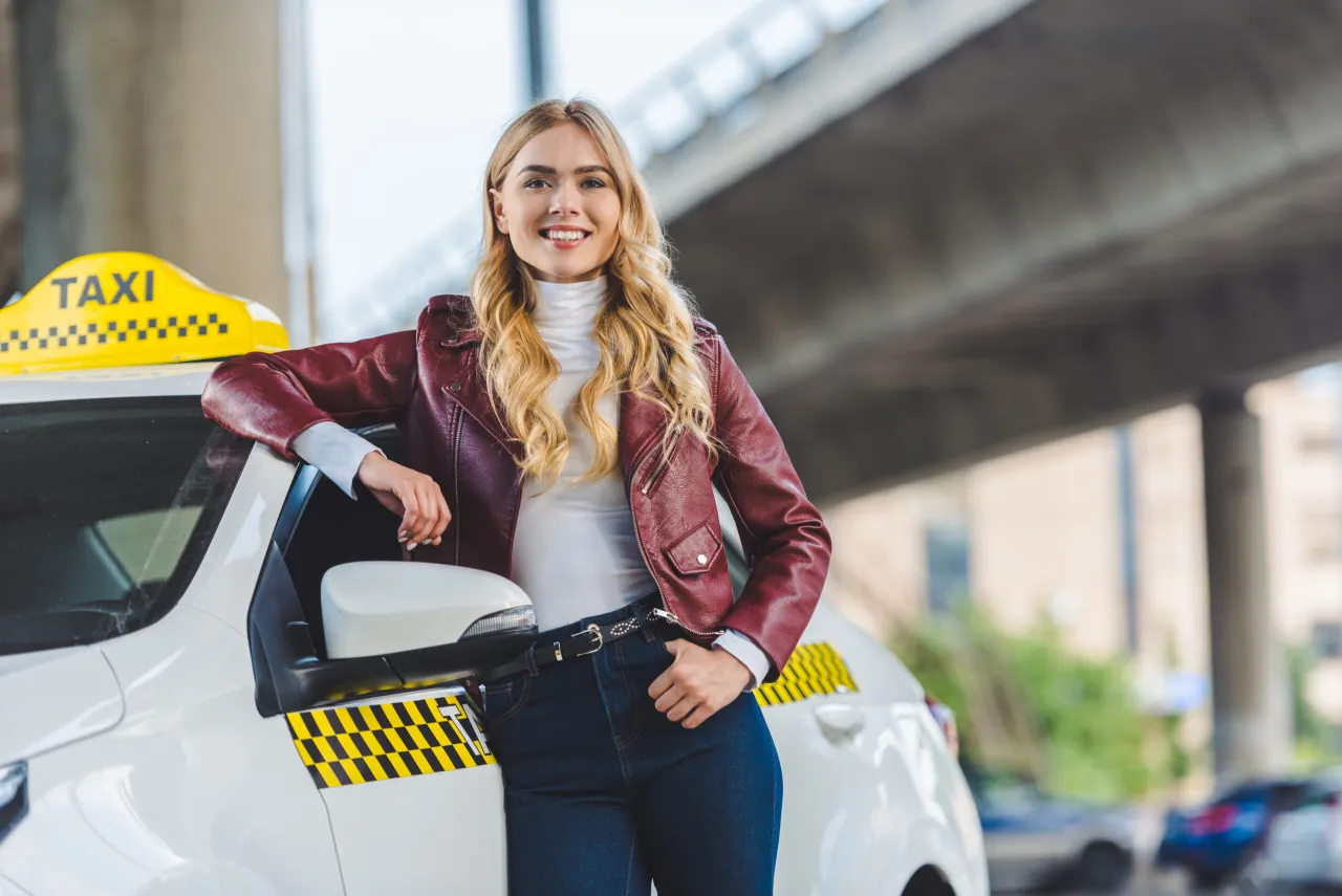 Jak zostać kierowcą Opti Taxi? Wymagania, zarobki i koszty