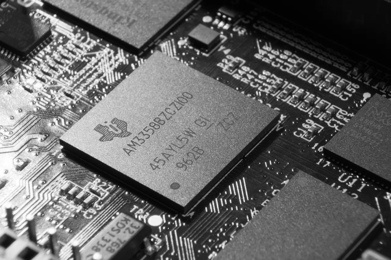 Pamięć flash - jak wybrać SSD i nie żałować? Poradnik