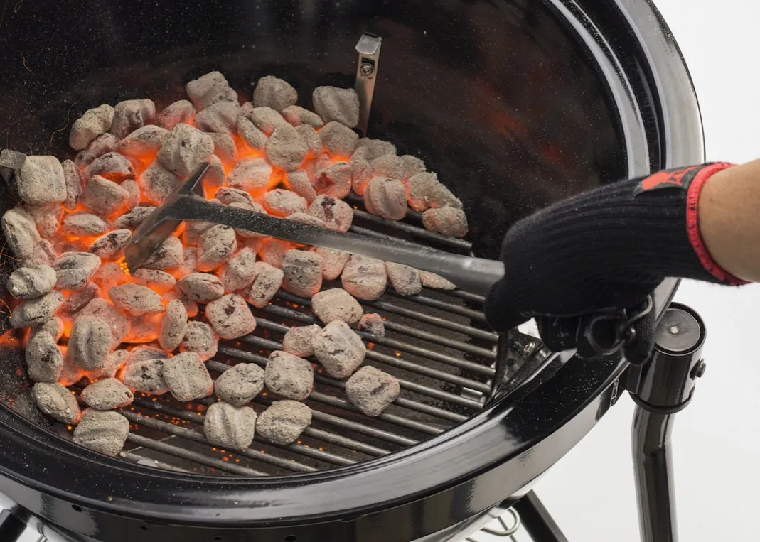 Brykiet czy węgiel drzewny - który wybór zapewni lepsze grillowanie? Brykiet czy węgiel drzewny - który wybór zapewni lepsze grillowanie?