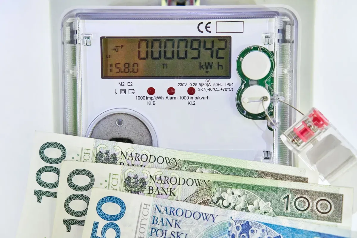 Tarcza na prąd do kiedy? Sprawdź, jak wzrosną rachunki za energię Tarcza na prąd do kiedy? Sprawdź, jak wzrosną rachunki za energię