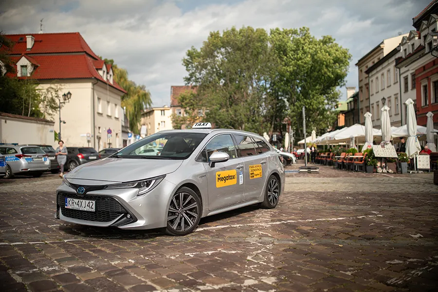 Weekendowy transport w Krakowie: sprawdź, jak Mega Taxi ratuje Ci czas ...