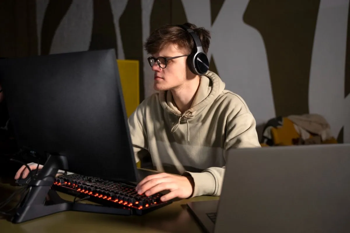 Technik programista - czy to trudny kierunek? Sprawdź!