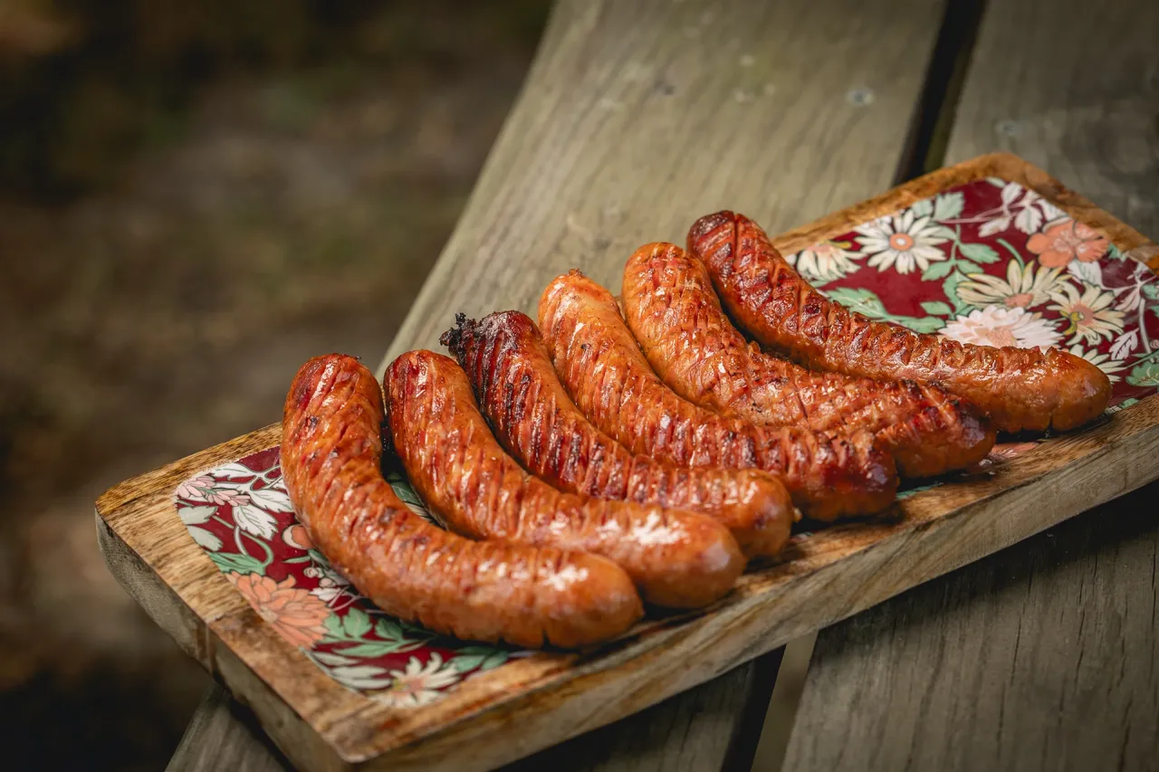 Idealna kiełbasa na grilla - Jak ją wybrać i perfekcyjnie przyrządzić? Idealna kiełbasa na grilla - Jak ją wybrać i perfekcyjnie przyrządzić?