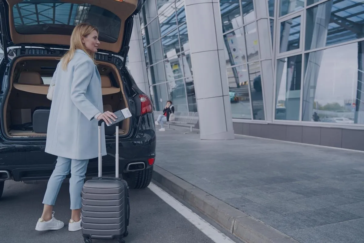 Transfer z lotniska do hotelu a czas pracy - Jak to rozliczyć? Transfer z lotniska do hotelu a czas pracy - Jak to rozliczyć?