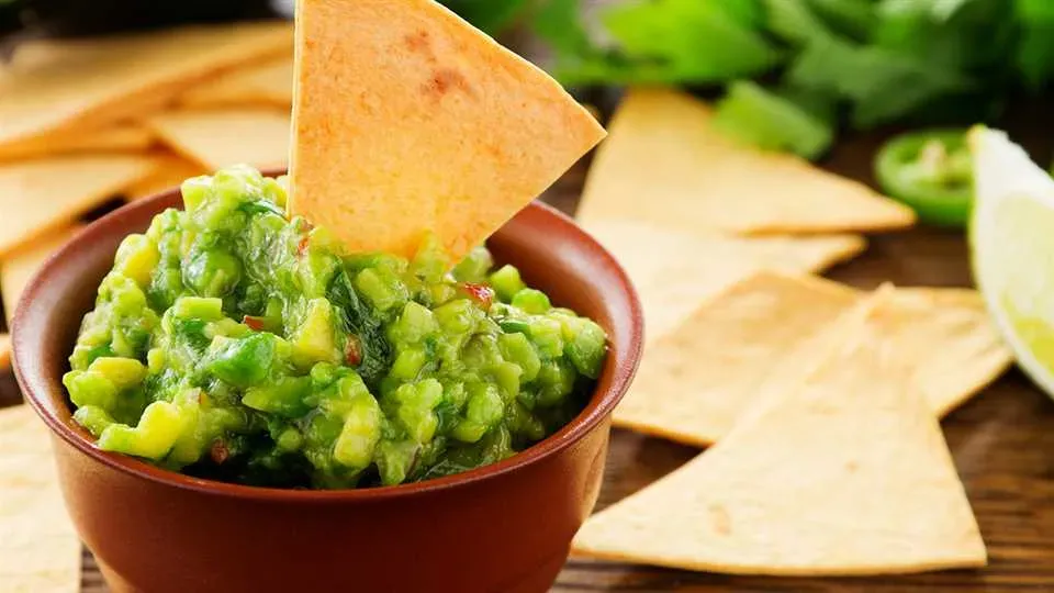 Jak się robi guacamole - prosty przepis na pyszny dip bez zbędnych ...