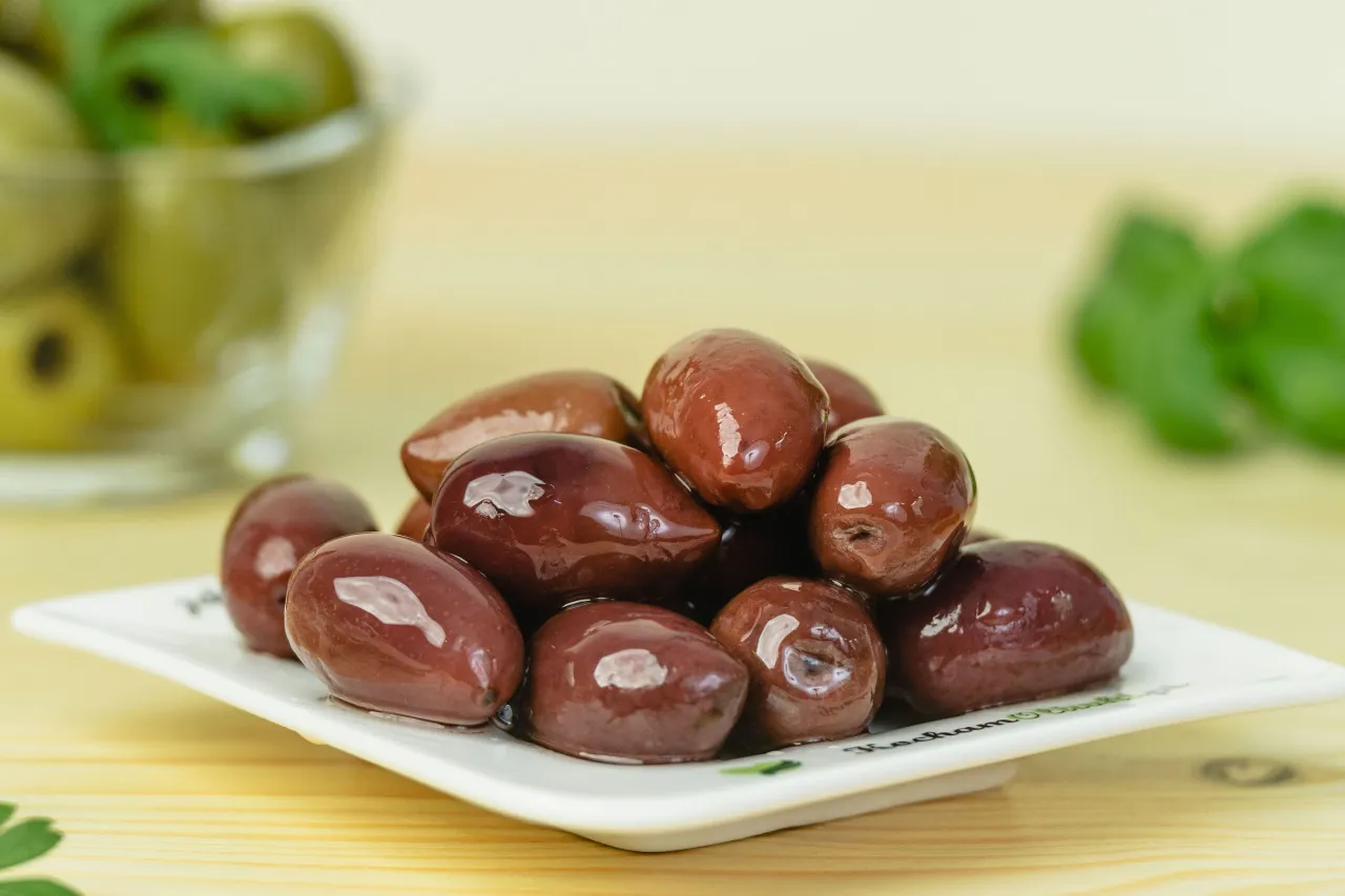 Oliwa Lakonia czy Kalamata - Która oliwa z oliwek jest lepsza? Oliwa Lakonia czy Kalamata - Która oliwa z oliwek jest lepsza?
