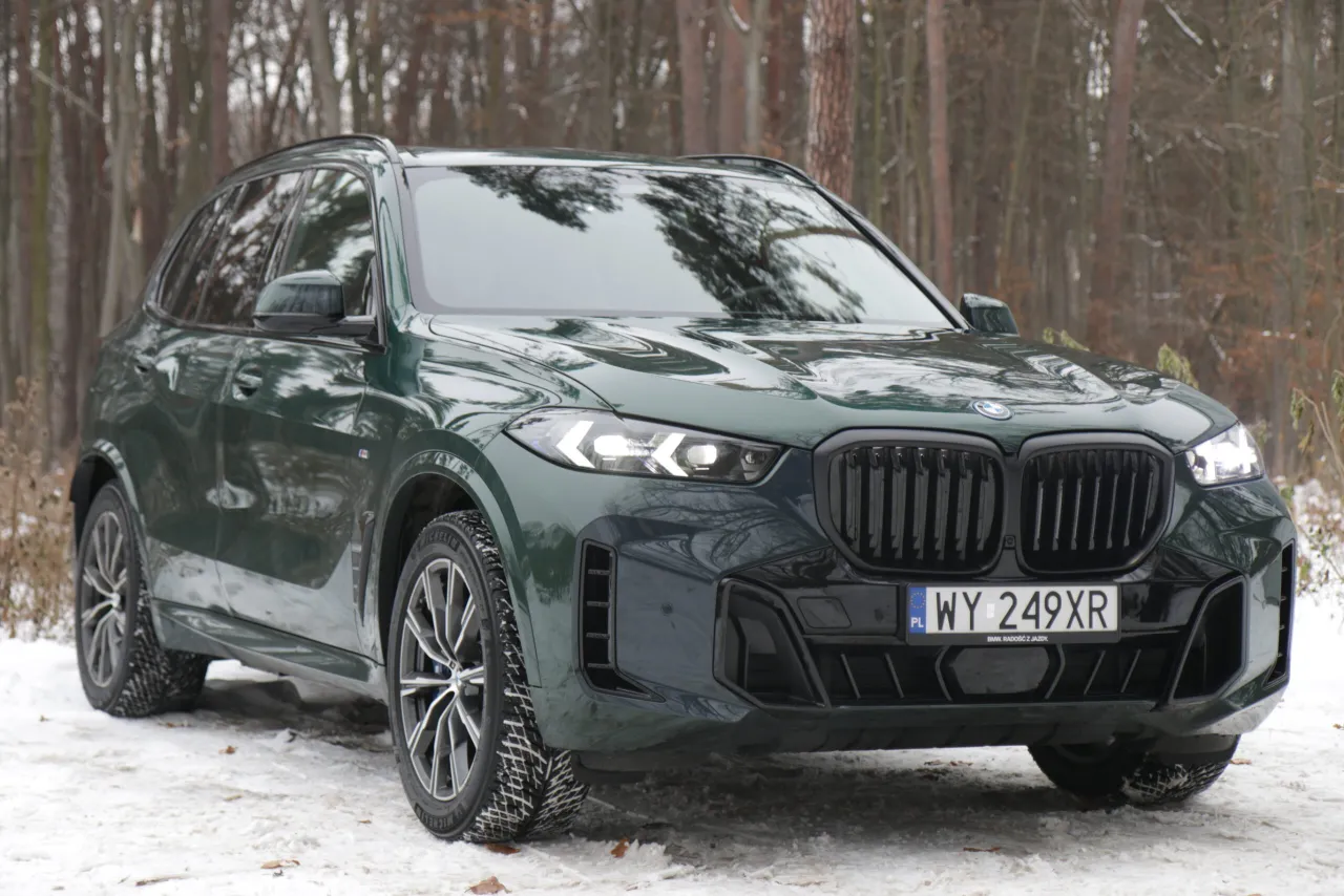 BMW X5 - Diesel czy hybryda plug-in? Sprawdź, co warto wybrać