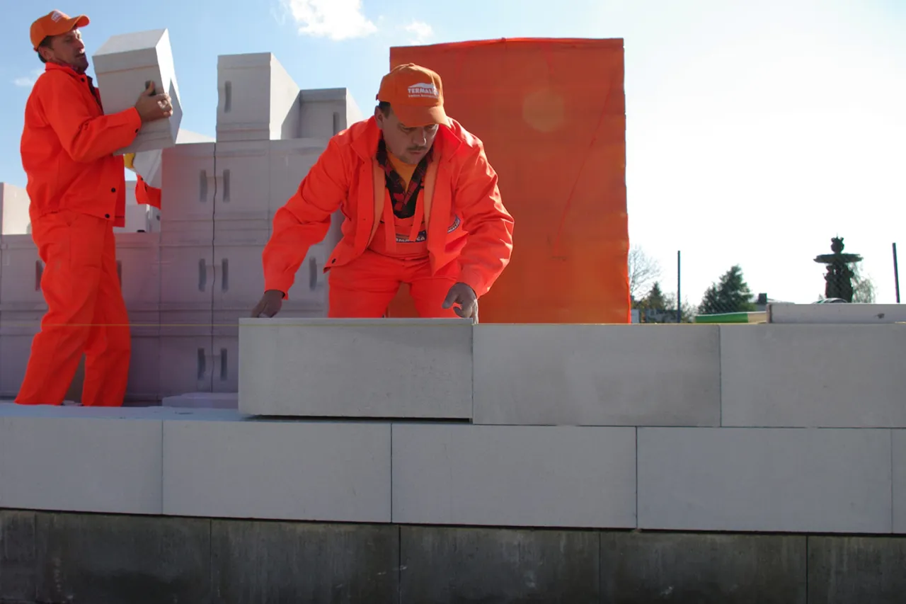 Waga pustaka: ile ważą pustaki ceramiczne, z betonu komórkowego i silikatowe?