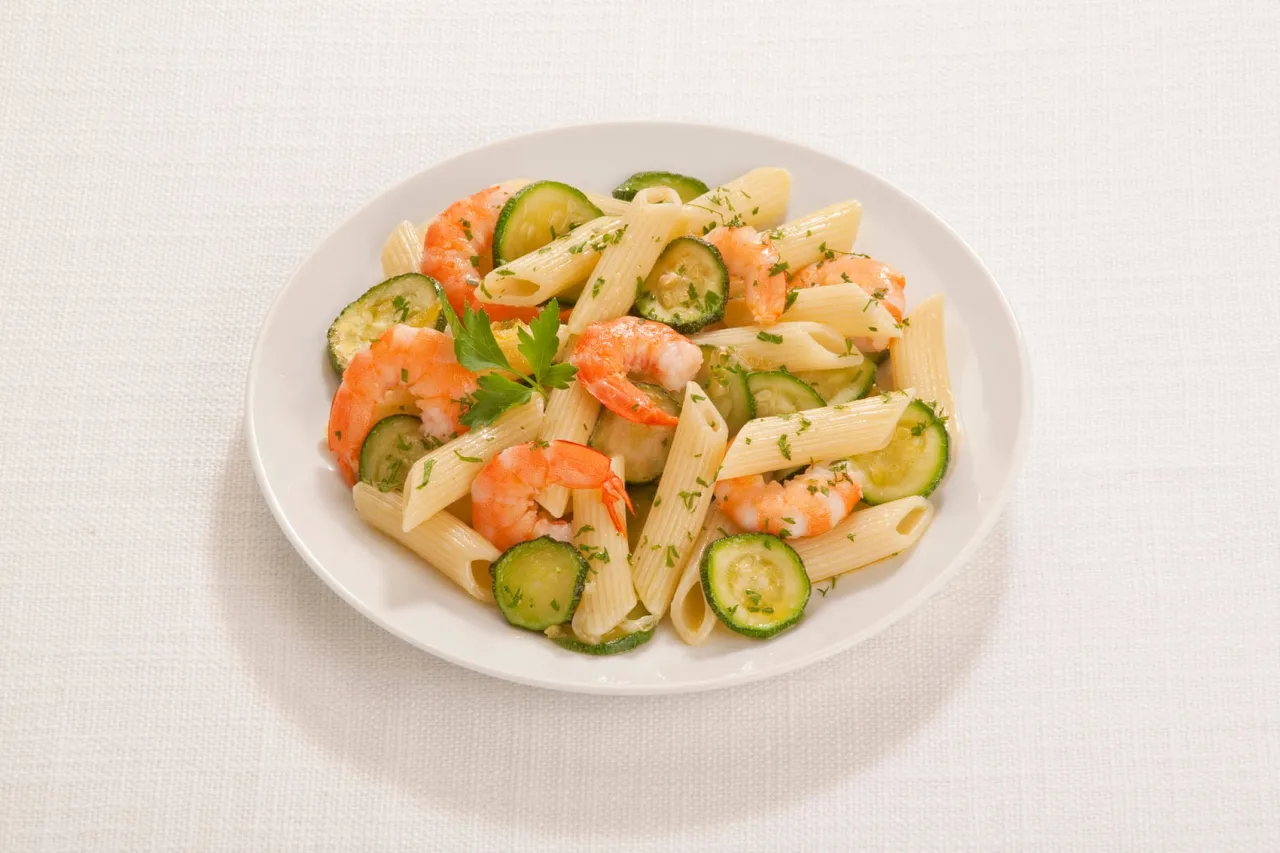 Pasta zucchine e gamberetti: la ricetta cremosa e veloce perfetta