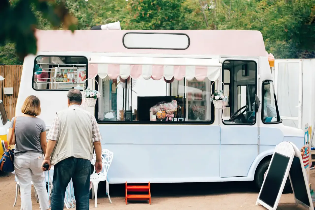 Wymogi Sanepidu dla Food Trucków: Kompletny Przewodnik Wymogi Sanepidu dla Food Trucków: Kompletny Przewodnik