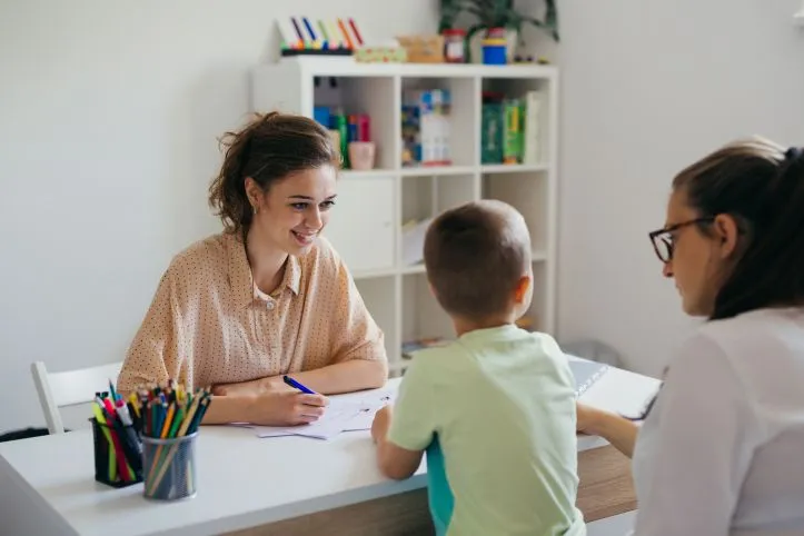Kto stwierdza upośledzenie umysłowe i jakie mają role w diagnozie? Kto stwierdza upośledzenie umysłowe i jakie mają role w diagnozie?