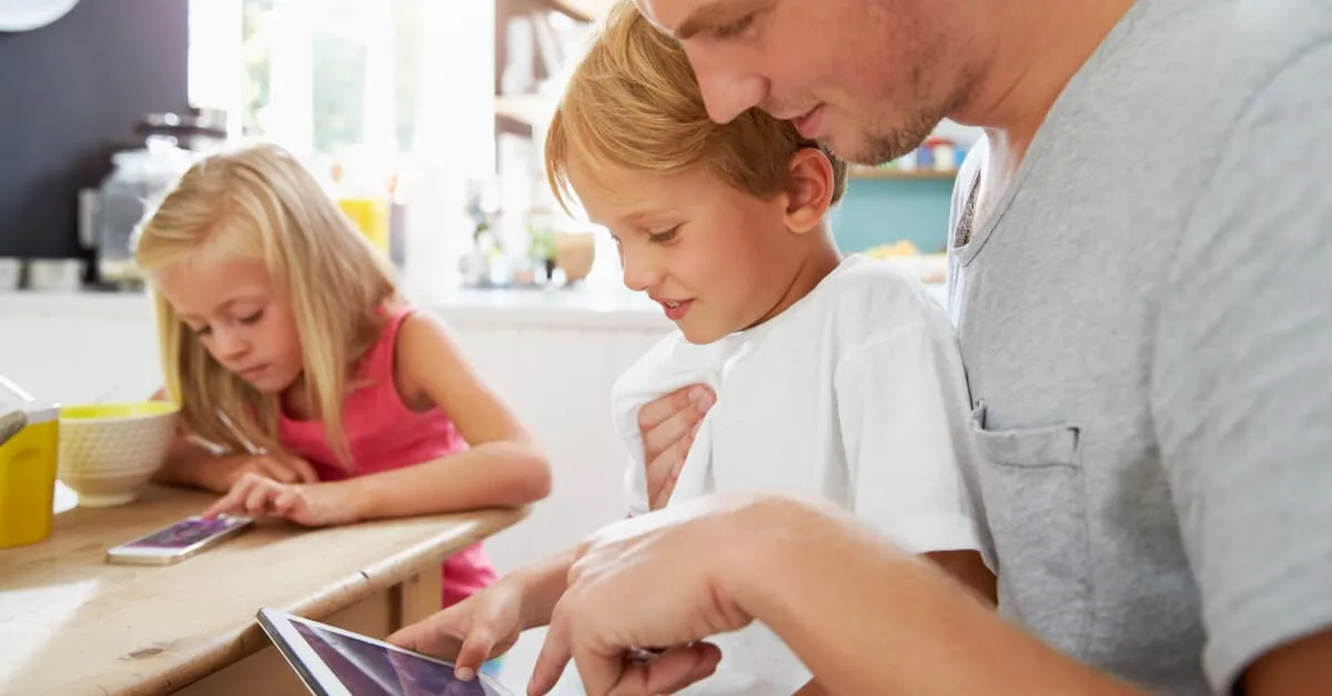 Choisir un smartphone enfant : sécurité et usage responsable à considérer Choisir un smartphone enfant : sécurité et usage responsable à considérer