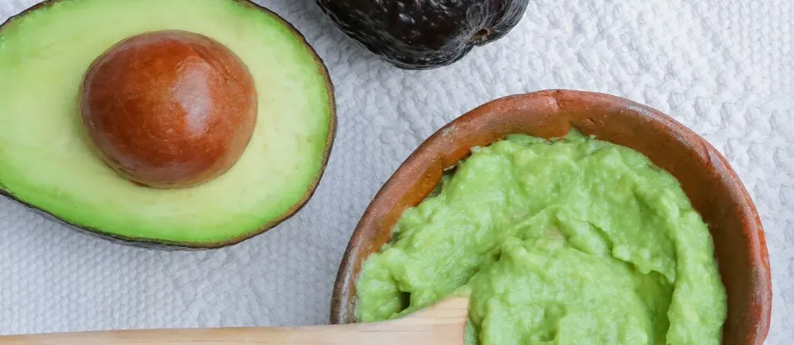 Jak przechowywać guacamole, aby uniknąć brązowienia i straty świeżości